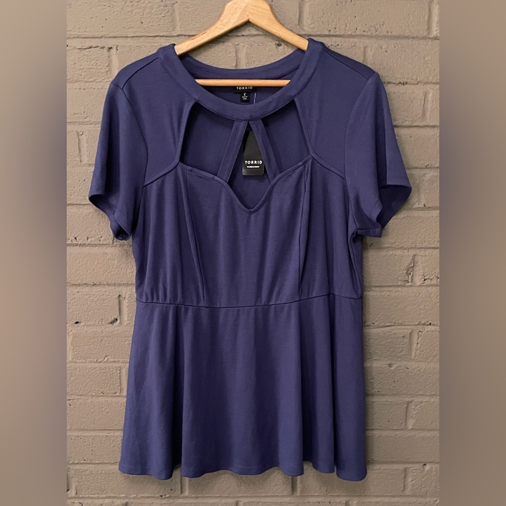 Torrid NWT blue cutout peplum top 2X